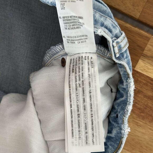 Abercrombie & Fitch Women's The 90s Straight Ultra High Rise Jean Size 33/16 L - Picture 9 of 16